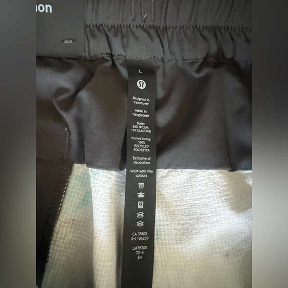 NWT Mens Lululemon Athletica  multi color Bowline 8in short Sz Lg - Picture 8 of 11